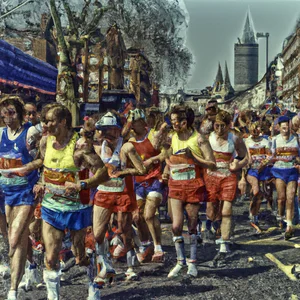 London Marathon: kilomita 42 za changamoto kupitia alama maarufu za jiji